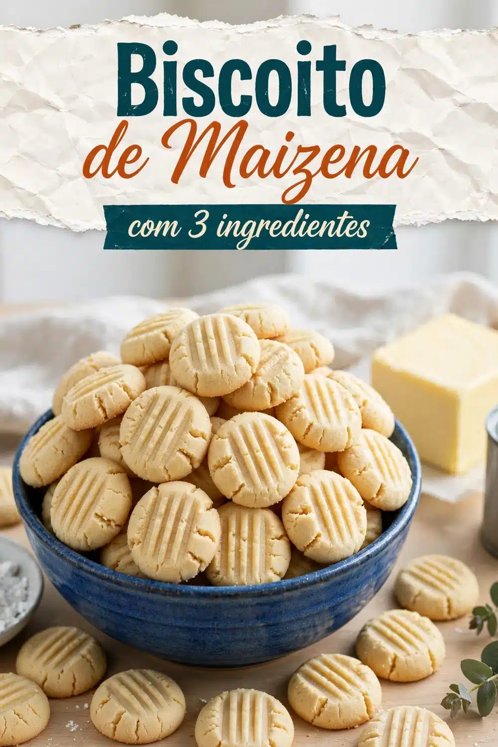 Biscoito de Maizena com 3 ingredientes: tigela azul cheia de biscoitos de maizena claros, redondos e com marcas de garfo